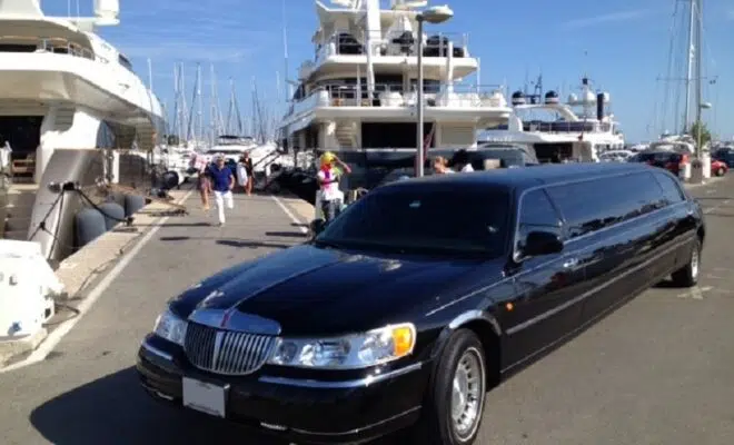 Louer une limousine avec chauffeur comment s'y prendre